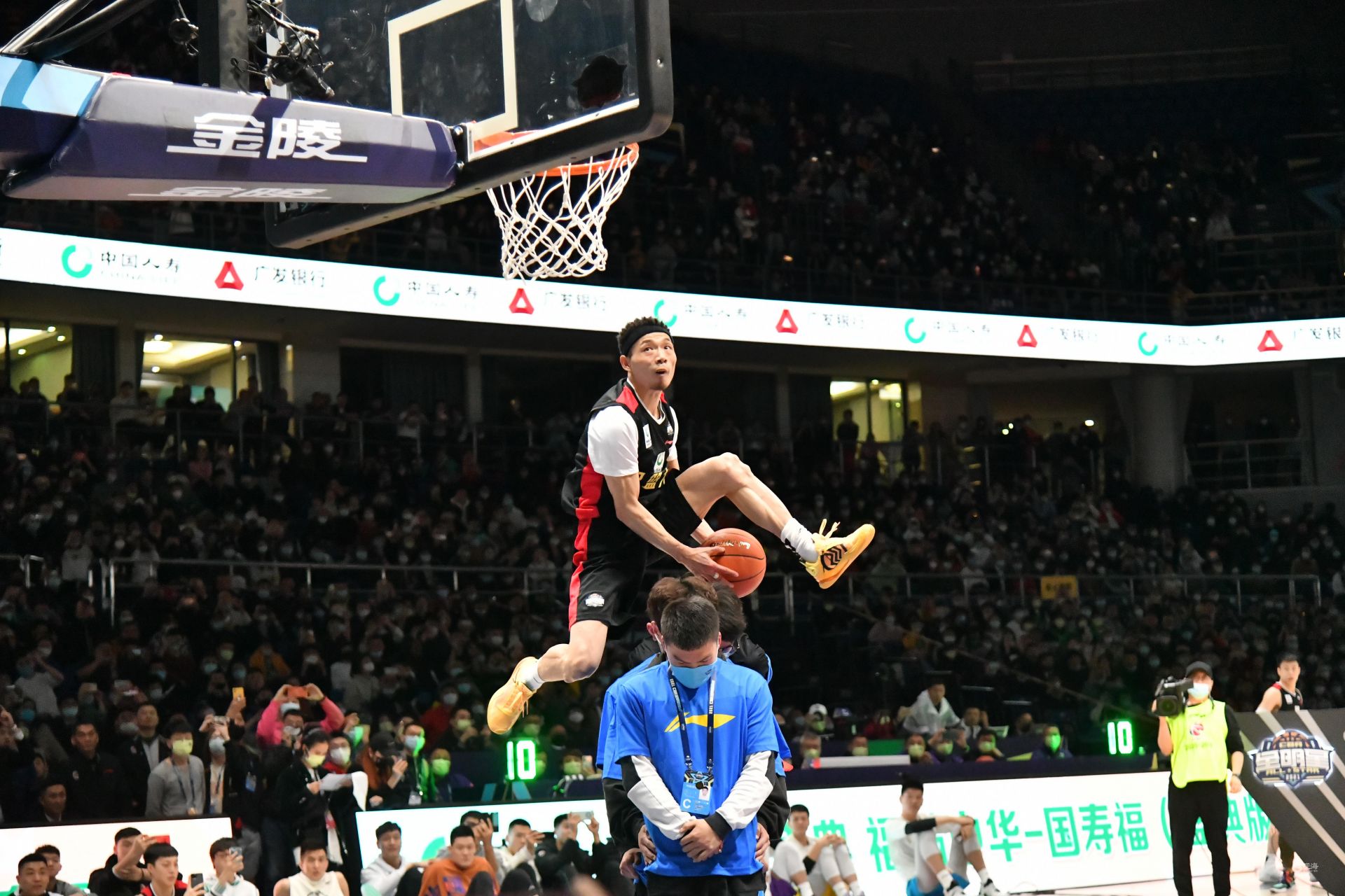 既是对窗口 既是对窗口